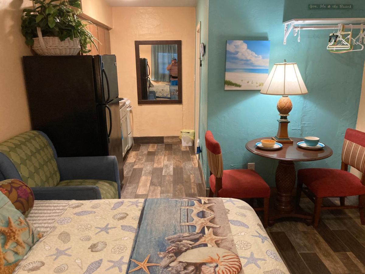 Michaels Siesta Motel Сейнт Питърсбърг Екстериор снимка