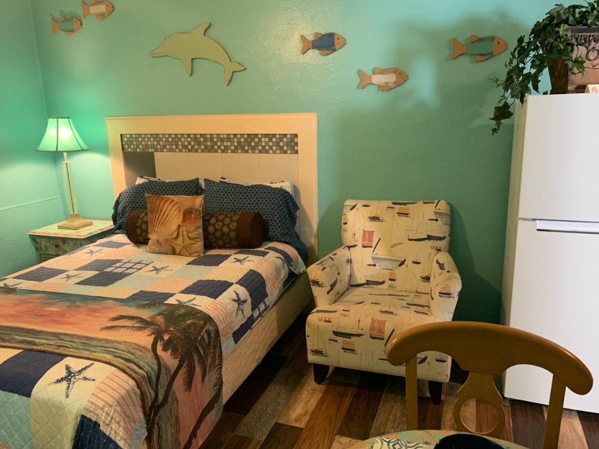 Michaels Siesta Motel Сейнт Питърсбърг Екстериор снимка