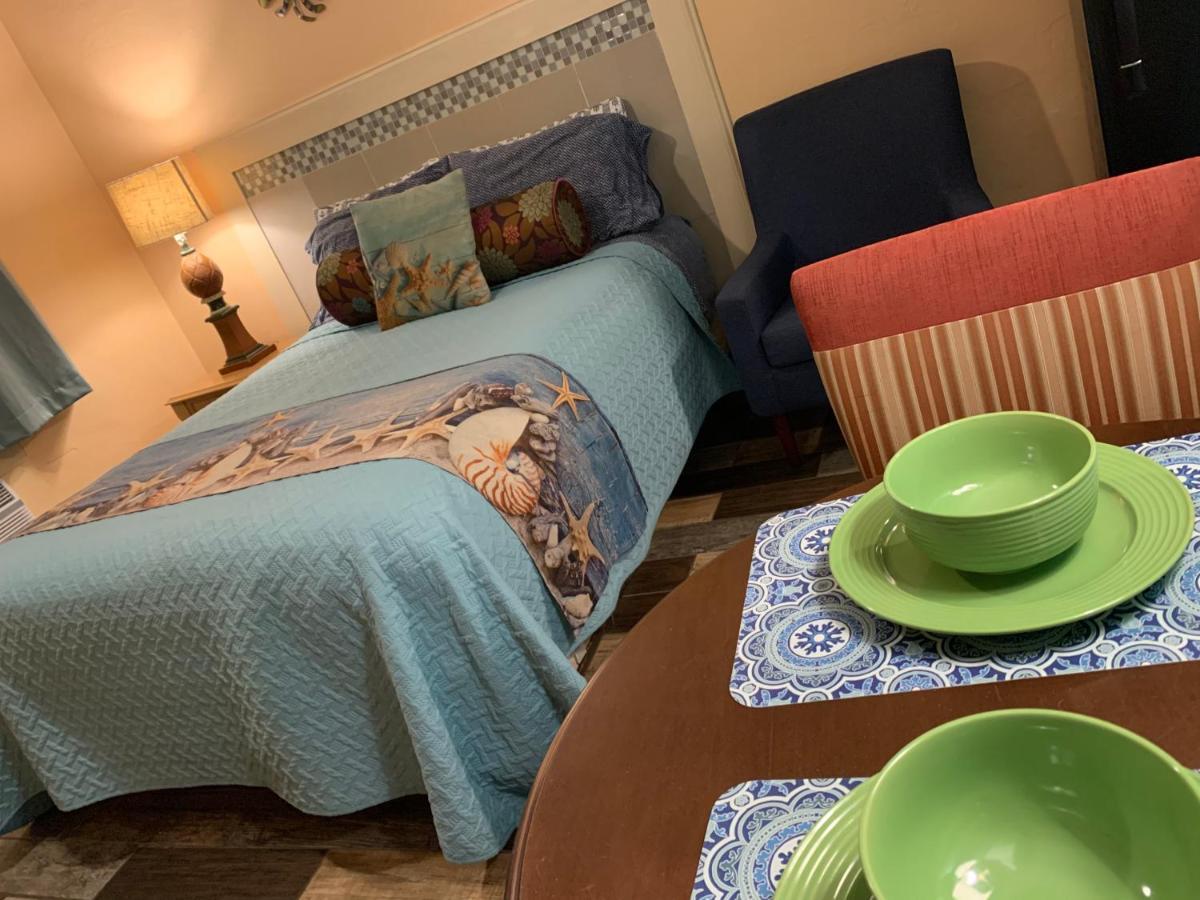 Michaels Siesta Motel Сейнт Питърсбърг Екстериор снимка