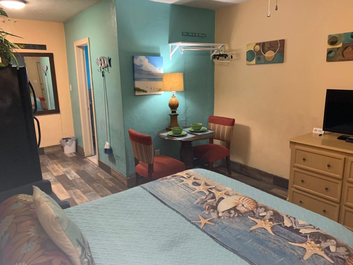 Michaels Siesta Motel Сейнт Питърсбърг Екстериор снимка
