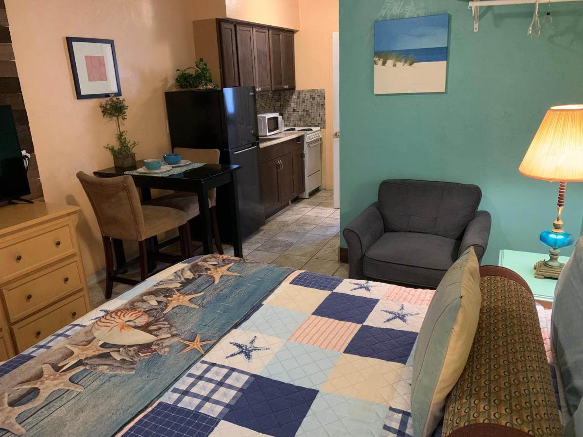 Michaels Siesta Motel Сейнт Питърсбърг Екстериор снимка